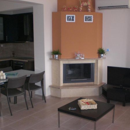 Wonderful Villa With Great View In Posidi-Kalandra Bagian luar foto