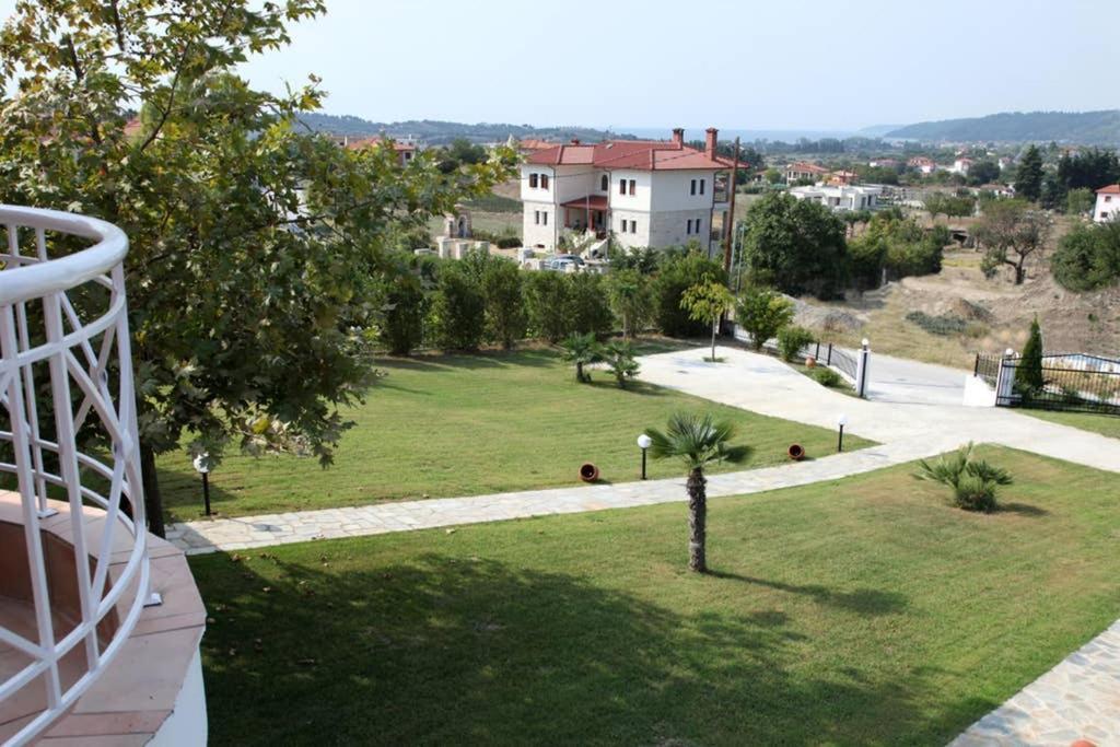Wonderful Villa With Great View In Posidi-Kalandra Bagian luar foto